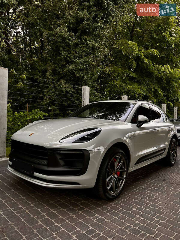 Porsche Macan (2022)
