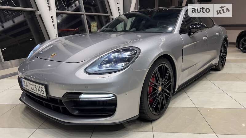 Porsche Panamera (2019)