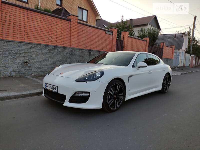 Porsche Panamera (2011)