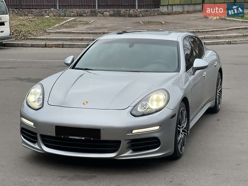 Porsche Panamera (2015)