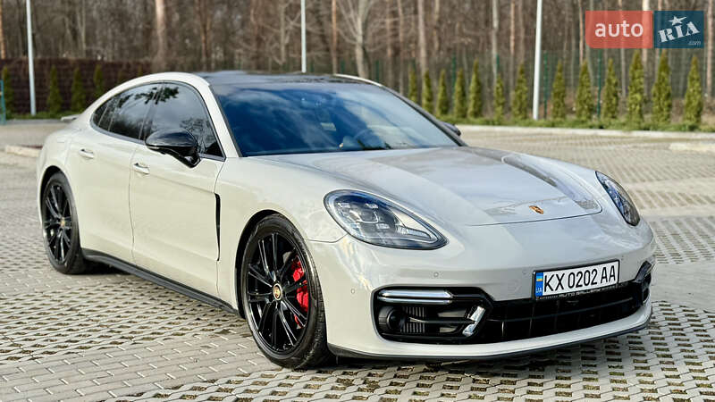 Porsche Panamera (2021)