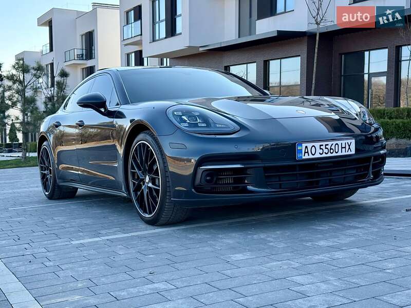 Porsche Panamera (2017)
