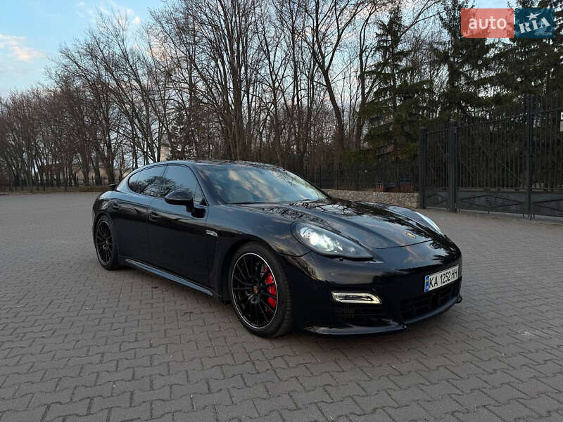 Porsche Panamera (2011)