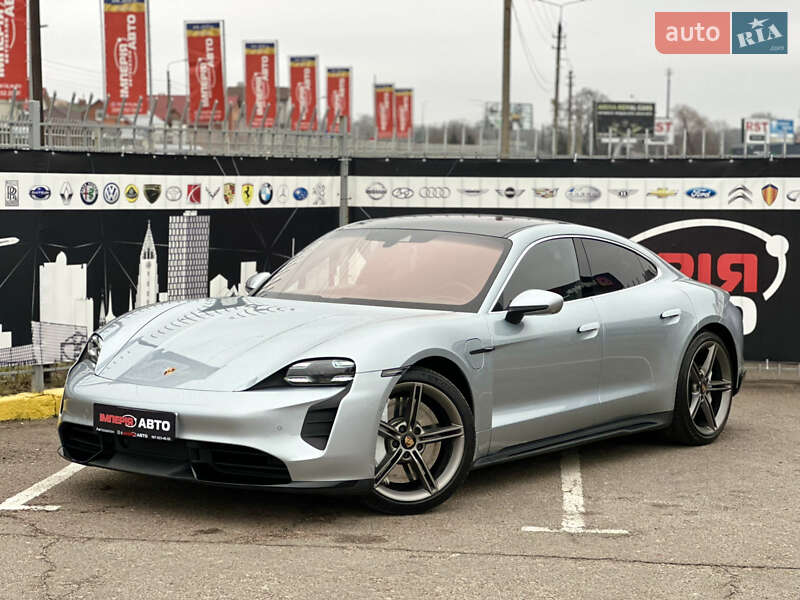 Porsche Taycan (2020)