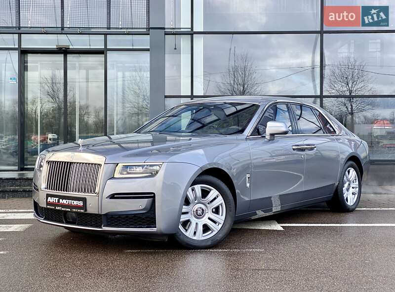Rolls-royce Ghost (2021)