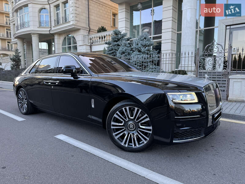 Rolls-royce Ghost (2021)