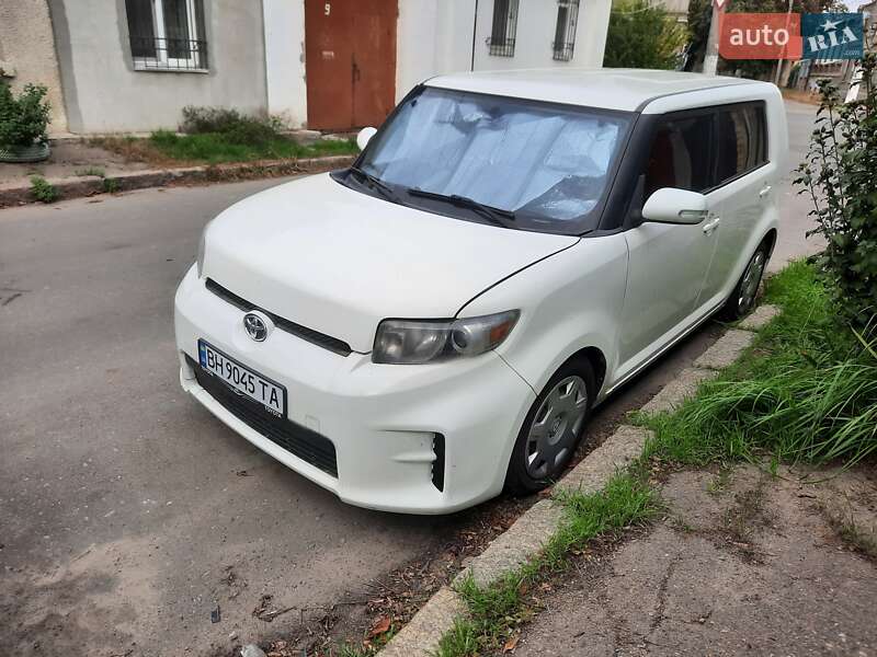 Toyota Scion (2013)