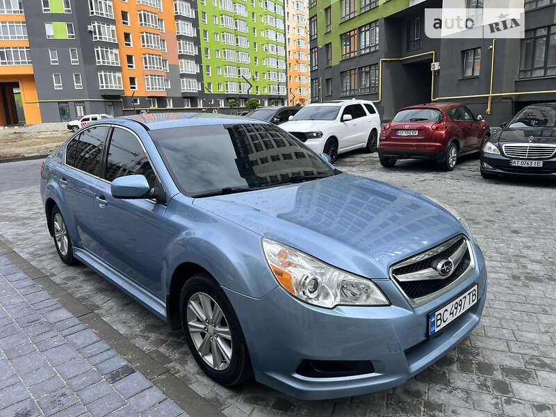 Subaru Legacy (2011)