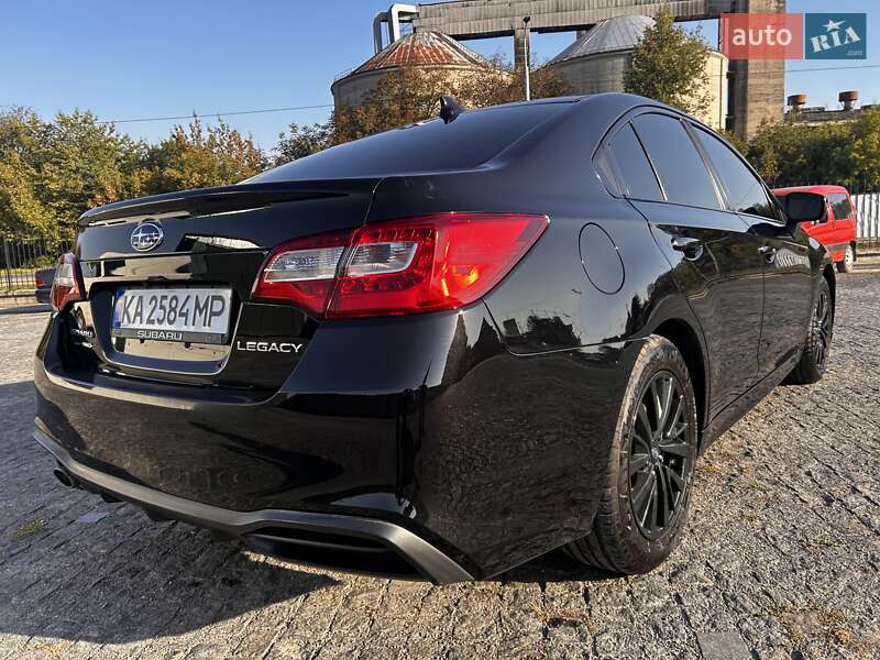 Subaru Legacy (2017)