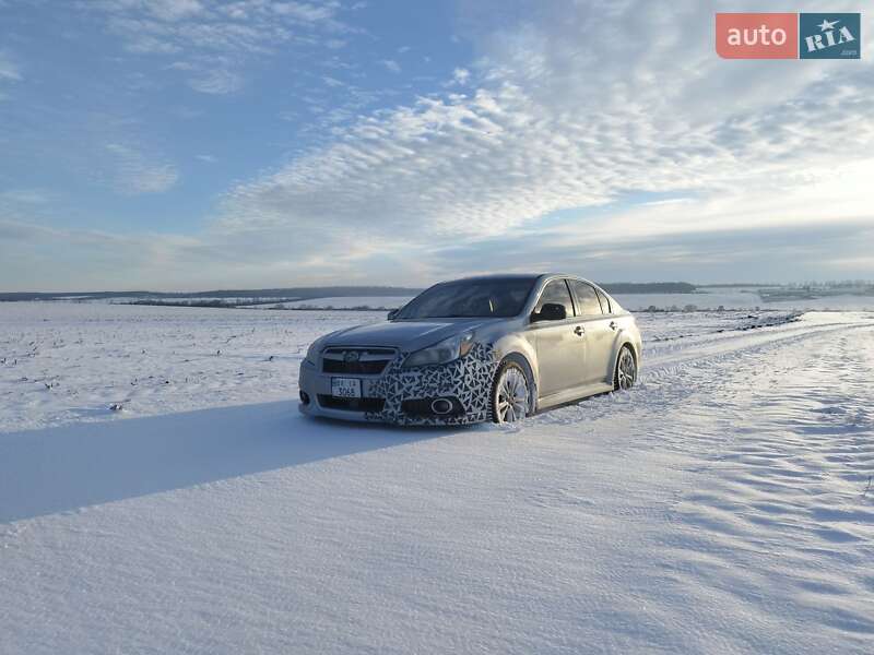 Subaru Legacy (2013)