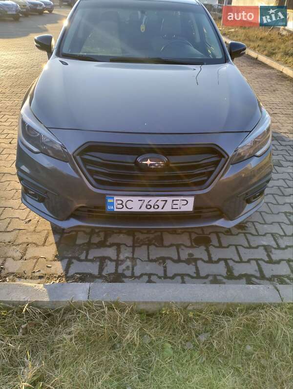 Subaru Legacy (2017)