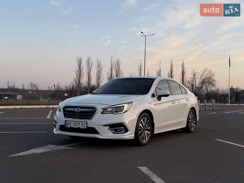 Subaru Legacy (2017)