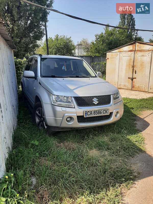 Suzuki Grand vitara (2006)