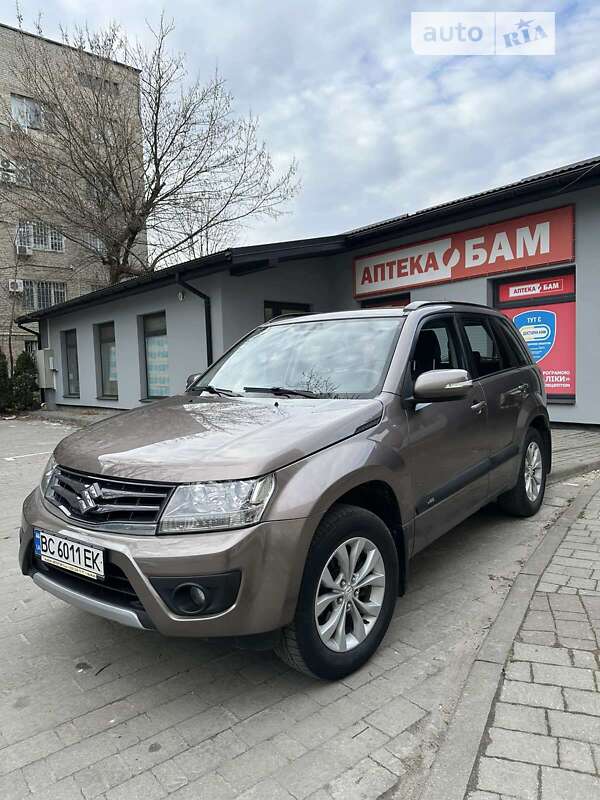 Suzuki Grand vitara (2015)
