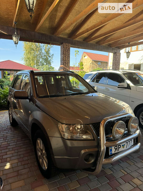 Suzuki Grand vitara (2005)