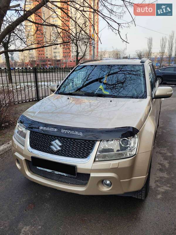 Suzuki Grand vitara (2008)