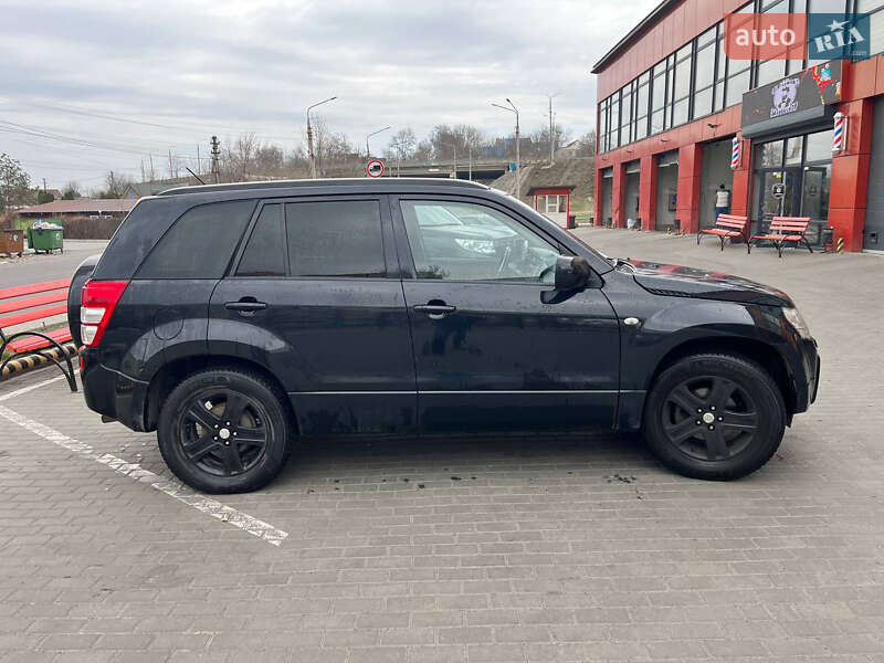Suzuki Grand vitara (2008)