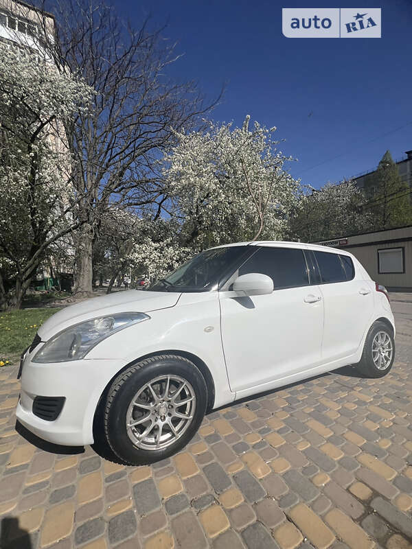 Suzuki Swift (2011)