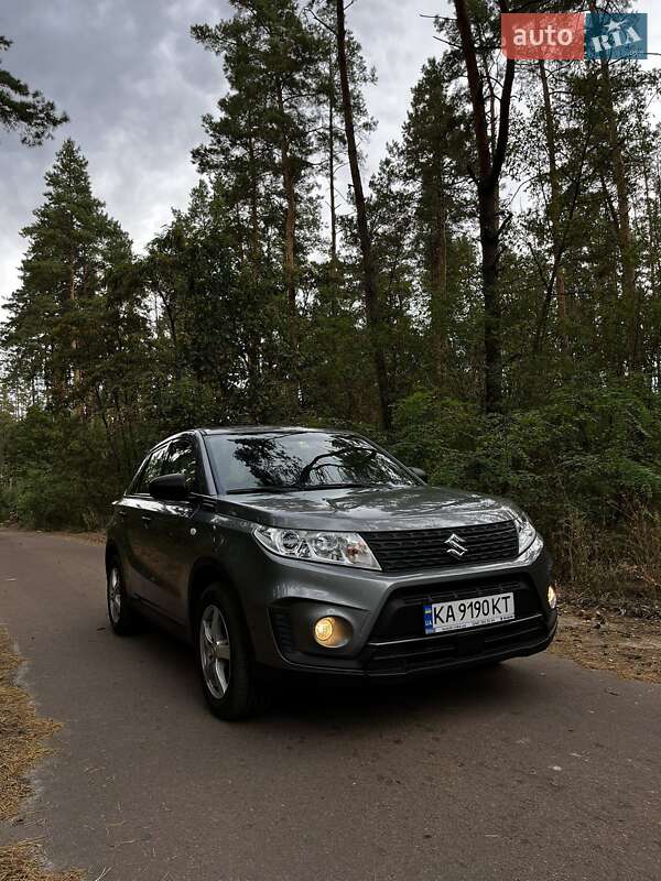 Suzuki Vitara (2023)