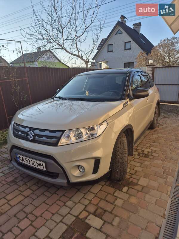 Suzuki Vitara (2016)