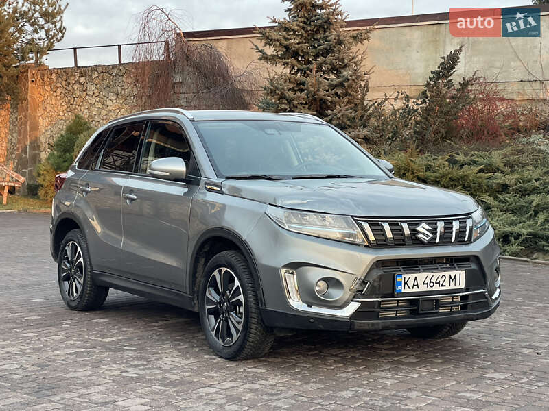 Suzuki Vitara (2024)