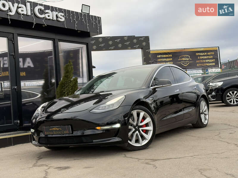 Tesla Model 3 (2019)