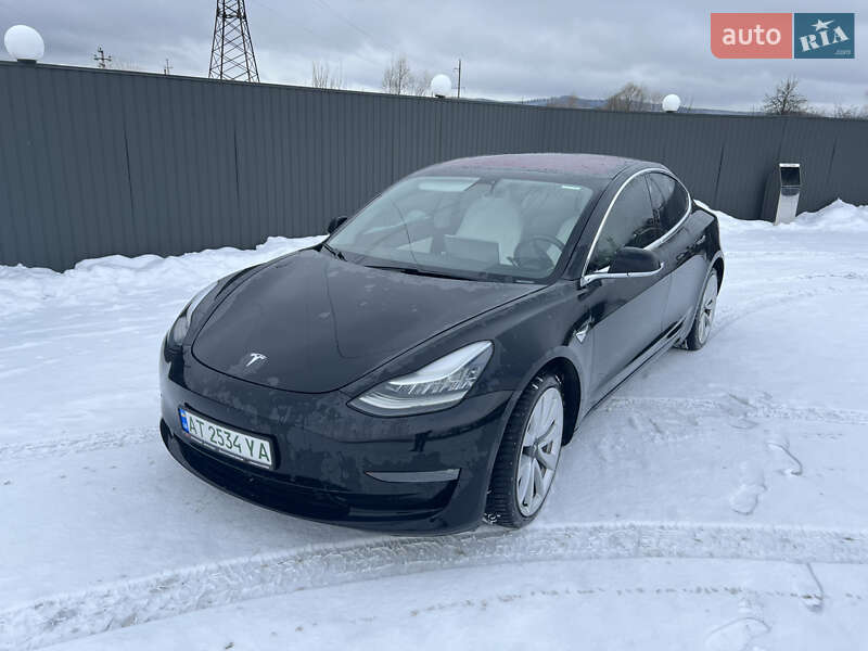 Tesla Model 3 (2018)