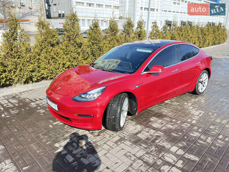 Tesla Model 3 (2018)