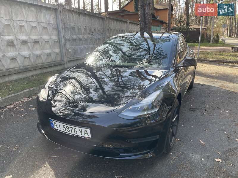Tesla Model 3 (2021)