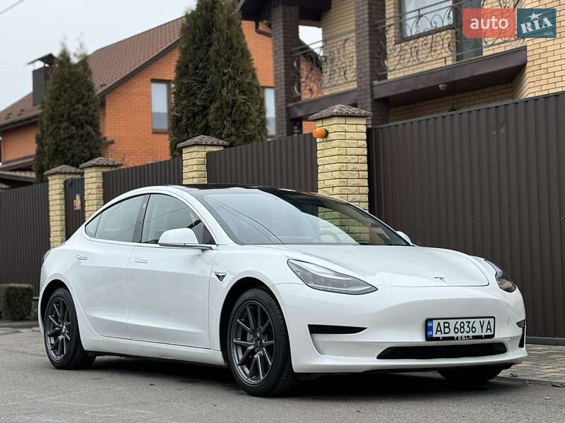 Tesla Model 3 (2020)
