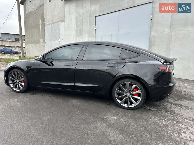 Tesla Model 3 (2018)