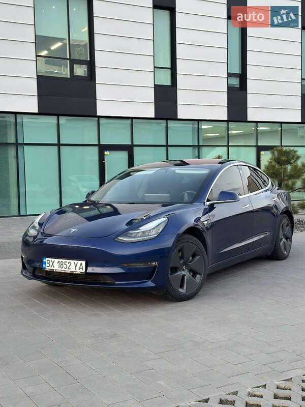 Tesla Model 3 (2018)