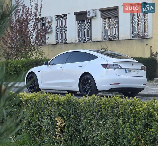 Tesla Model 3 (2018)