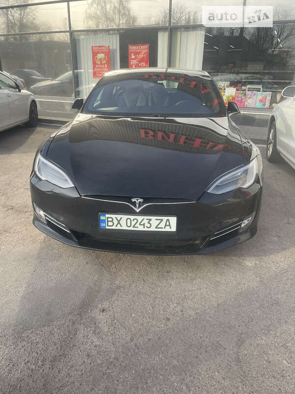 Tesla Model s (2020)