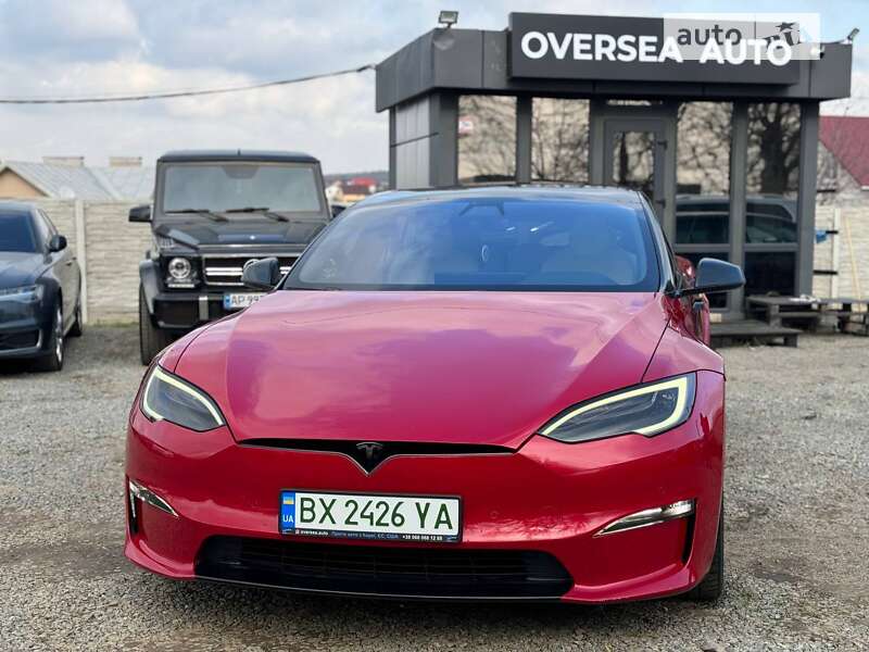 Tesla Model s (2021)