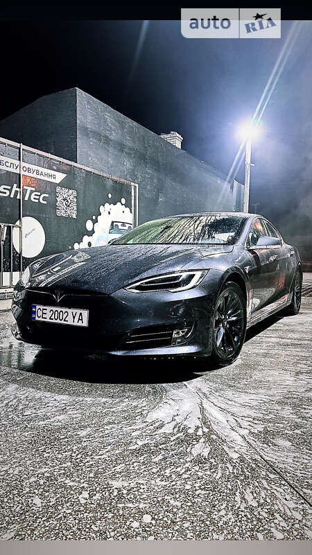 Tesla Model s (2018)