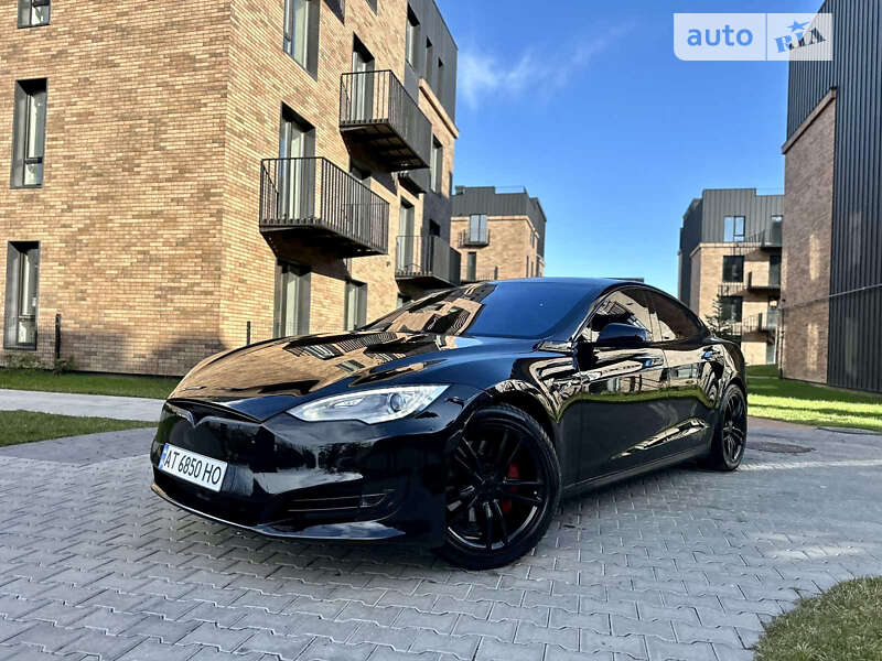Tesla Model s (2014)