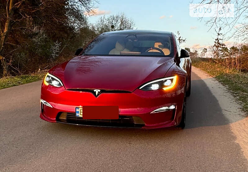 Tesla Model s (2023)