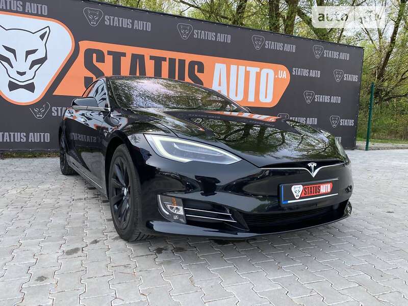 Tesla Model s (2017)