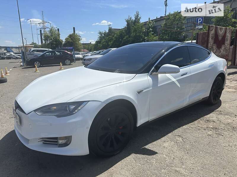 Tesla Model s (2013)