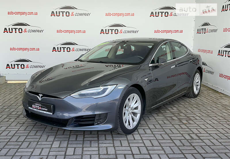 Tesla Model s (2017)