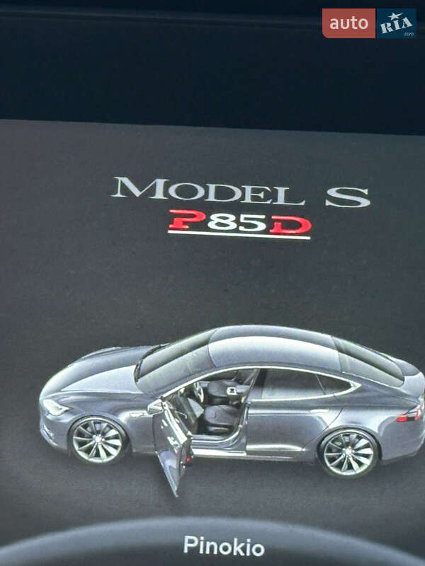Tesla Model s (2015)