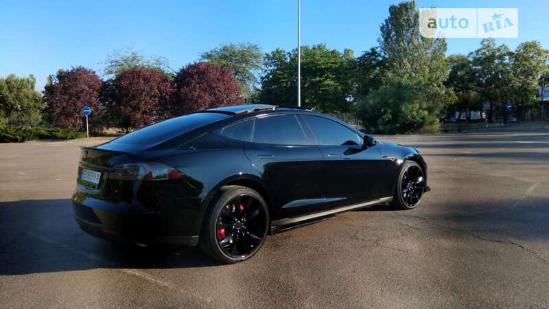 Tesla Model s (2014)