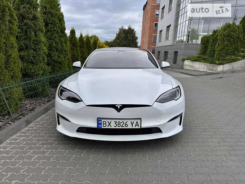 Tesla Model s (2023)