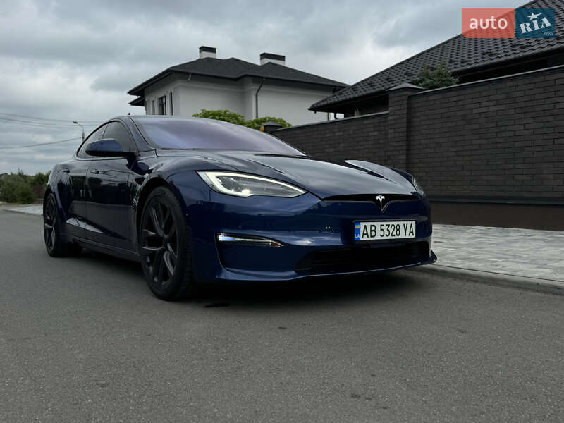 Tesla Model s (2021)