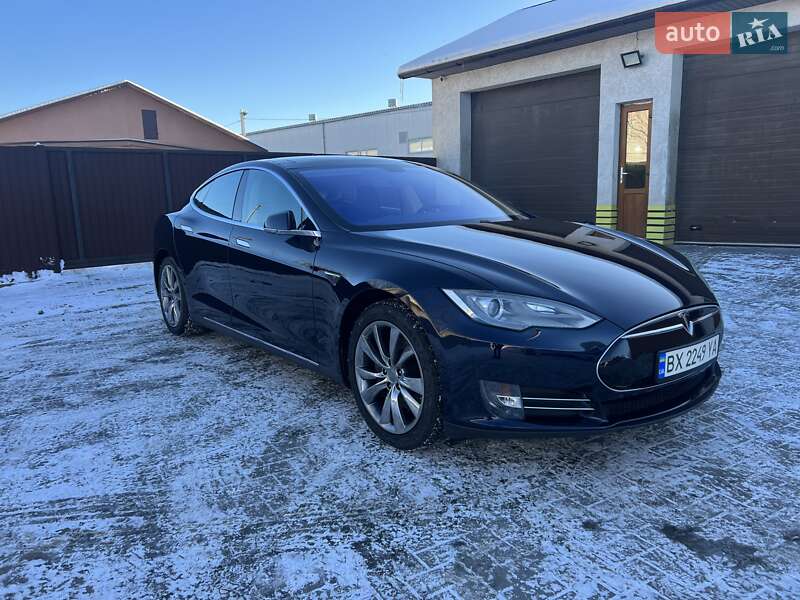 Tesla Model s (2014)