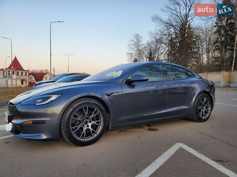 Tesla Model s (2022)