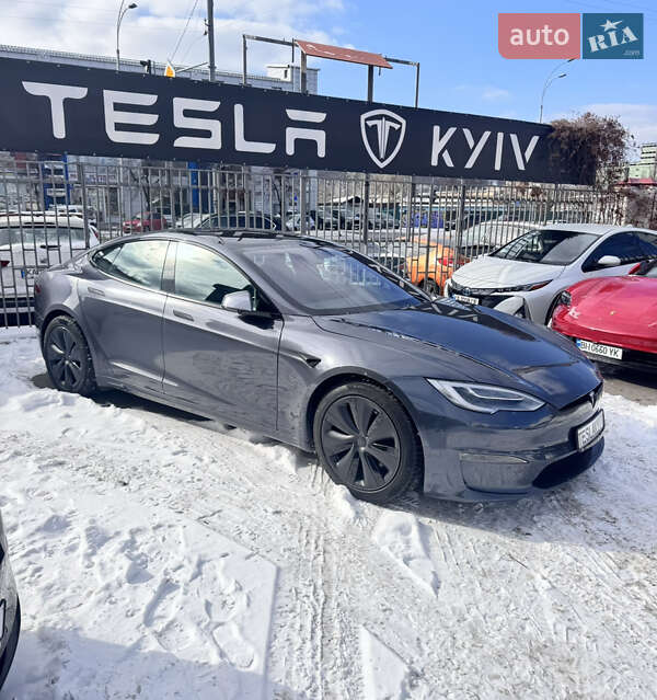 Tesla Model s (2021)