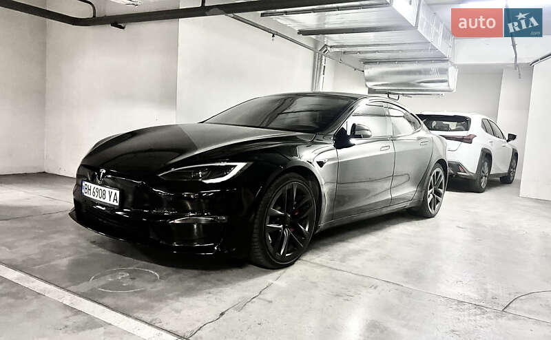 Tesla Model s (2023)