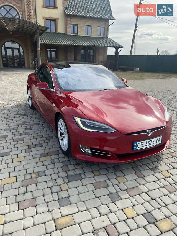 Tesla Model s (2016)